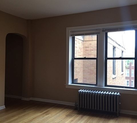 3rd image of 6418 N Albany Ave Unit 3W