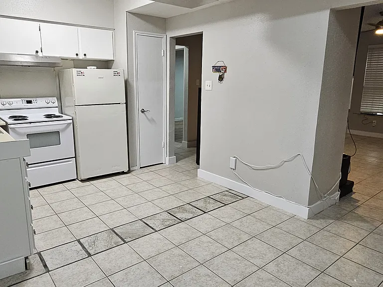 2100 Tanglewilde St #167 — Photo 25
