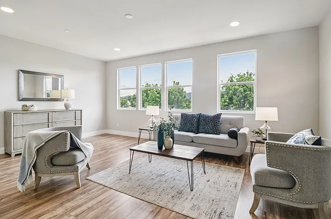5679 Melodia Cir — Photo 2