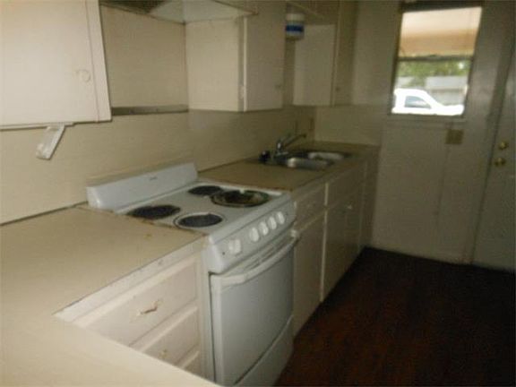 4th image of 6707 Creedmoor Dr APT 2