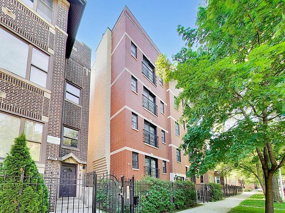 3rd image of 6835 S Cornell Ave APT 2S