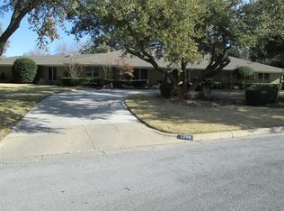 1209 Ems Rd E, Fort Worth, TX 76116