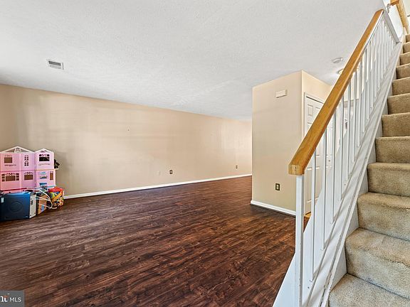 4th image of 4897 Backwater Ct