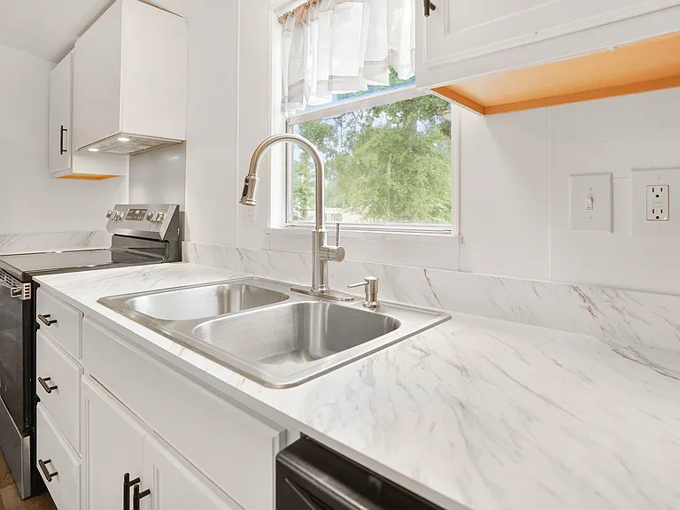 21950 Caney Dr — Photo 15