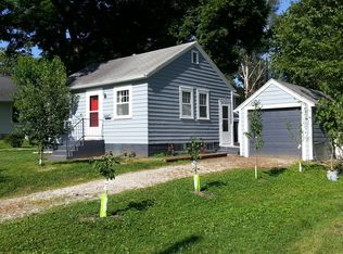 228 S Riverside Dr, Ames, IA 50010