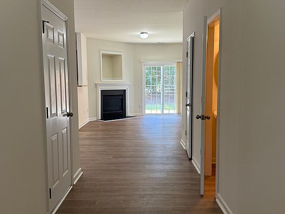 5th image of 245 Linden Park Ln