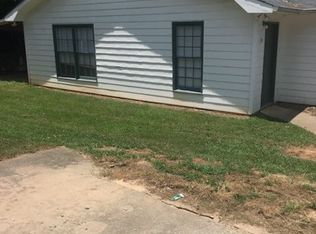 136 W 1st Ave, Colbert, GA 30628