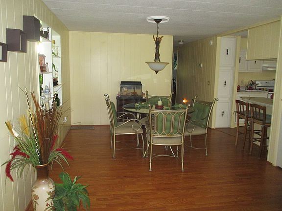 5th image of 219 Jacaranda Dr