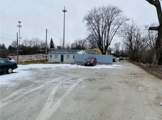 5371 Wadsworth Rd, Dayton, OH 45414