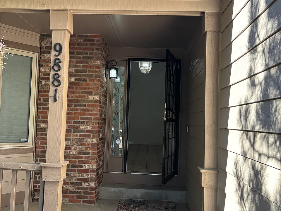 9881 Spring Hill Pl
