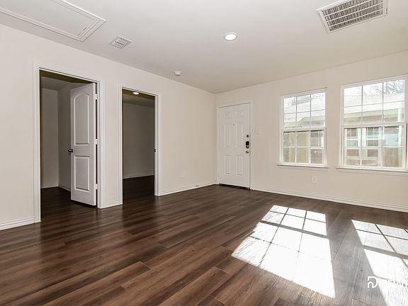 5th image of 1519 Edna Ln #101