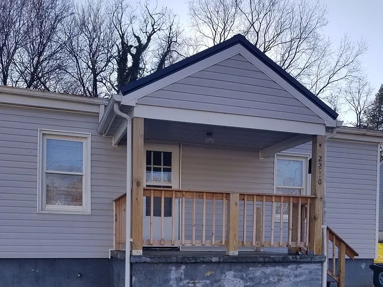 2210 Haden St — Photo 1