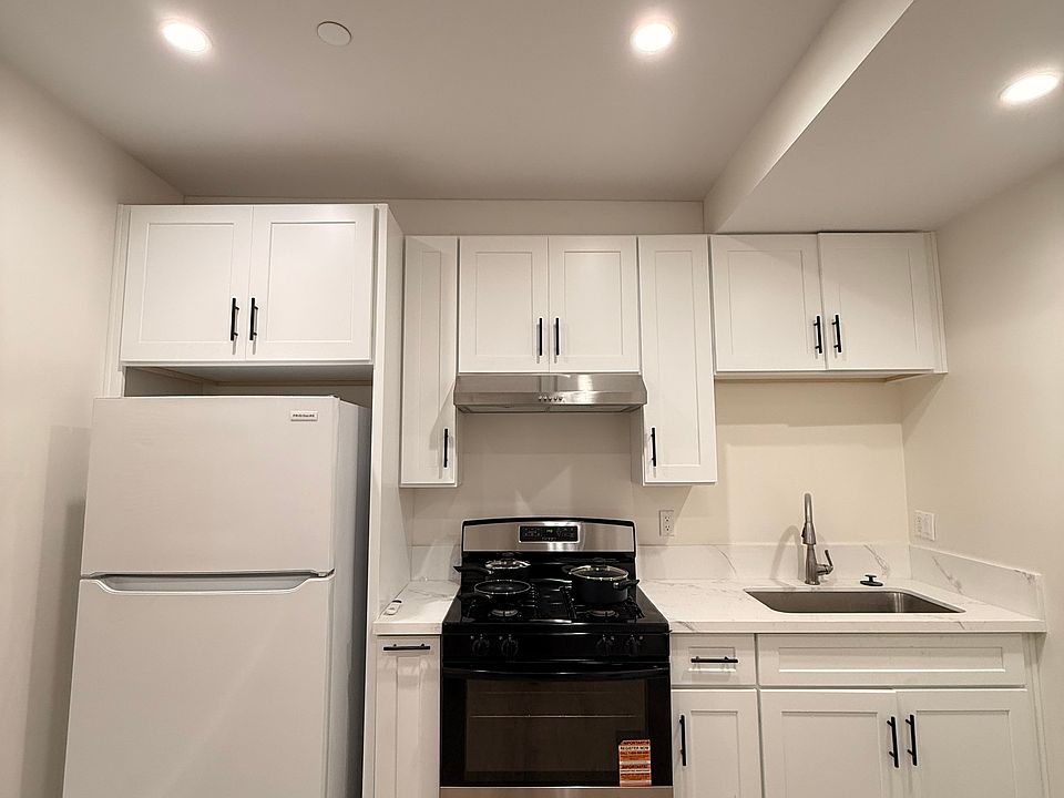 1st image of 1597 W 35th Pl #C101
