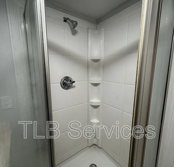 733 Main St — Photo 9