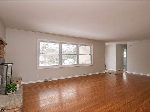 4th image of 8541 E Wadora Cir NW