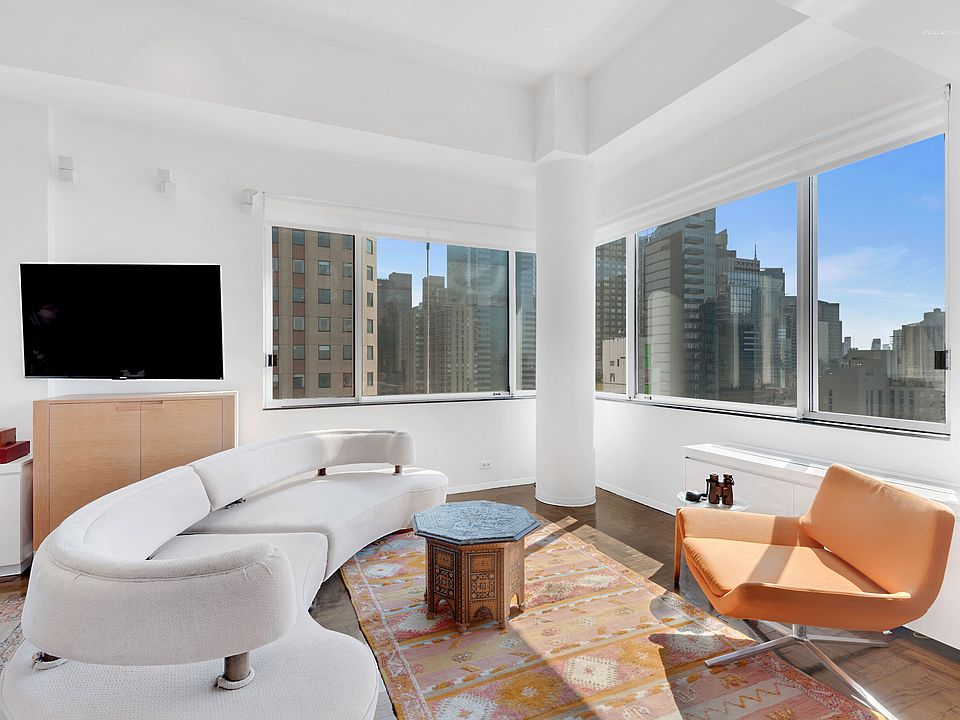 1st image of 350 W 50th St APT 35B