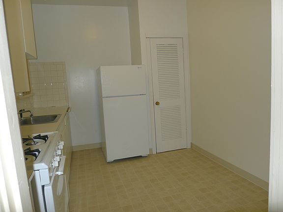 4th image of 311 N Broadway St #407