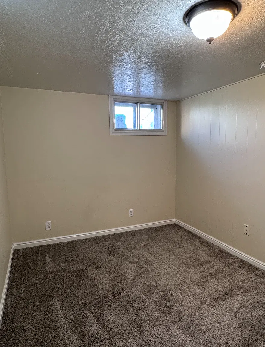 3 bed, 1640 sqft, $950 — Photo 2