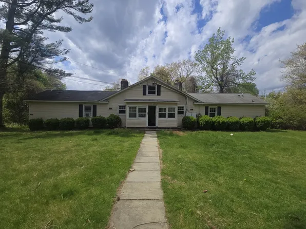 12 Mark Ln APT D, Succasunna, NJ 07876