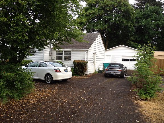 2nd image of 3405 E 18th St