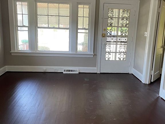 3rd image of 11628 Imperial Ave Unit 1