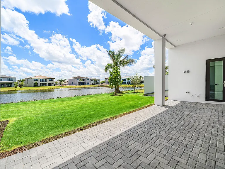 9516 Riverside Park Dr — Photo 60