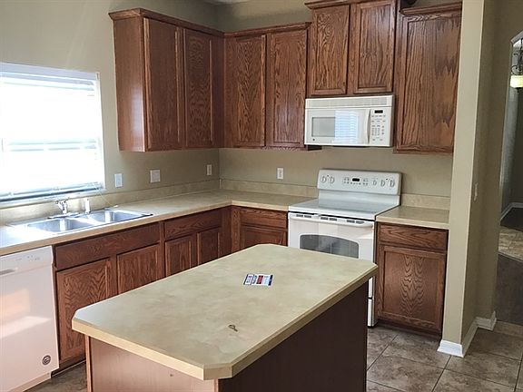 3rd image of 1338 Edison Tree Rd