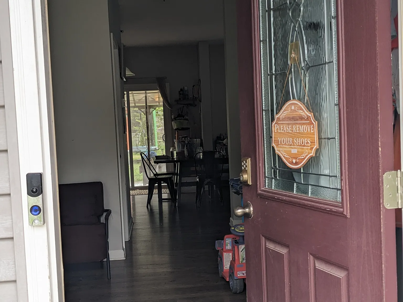 4 bed, 2231 sqft, $2,700 — Photo 2