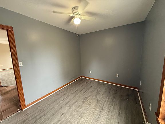 3rd image of 615 23rd St Floor 2