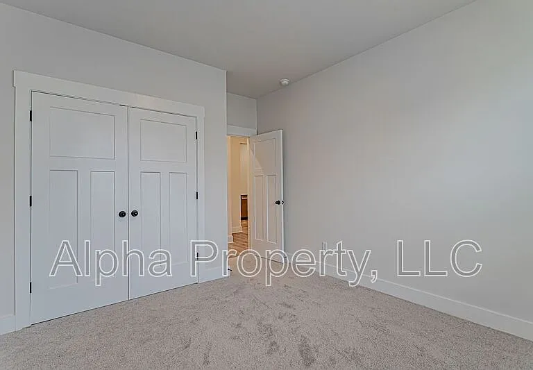 1554 Shallons Ct — Photo 6