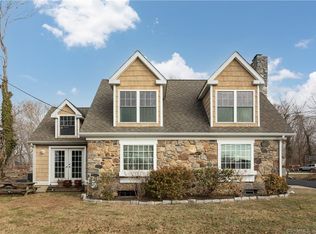 1462 Boston Post Rd, Westbrook, CT 06498