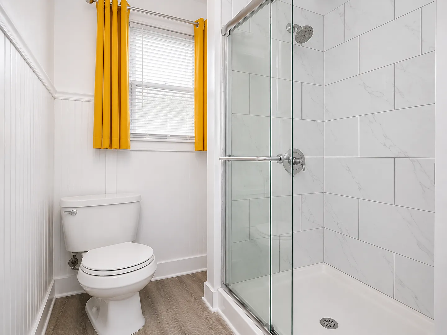 Charming 4BR Bungalow with Finished Basement & Fenced Yard — Photo 3