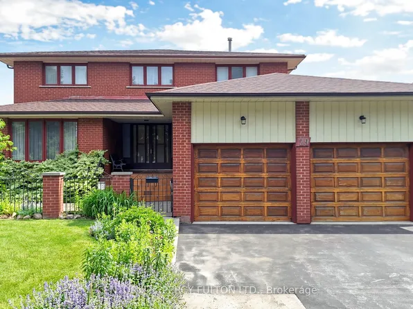 29 Ernest Ave, Toronto, ON M2J 3T4
