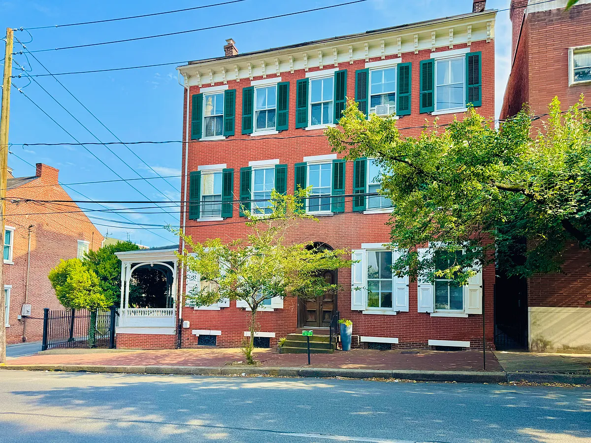 Building Photo - 230 W Orange St #1