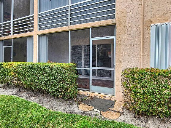 4th image of 1541 S Ocean Boulevard #112