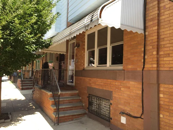 1129 Linn St, Philadelphia, PA 19147