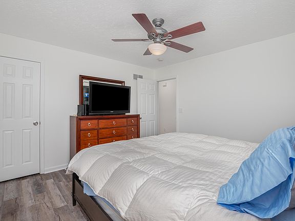3rd image of 9286 Hawksridge Dr