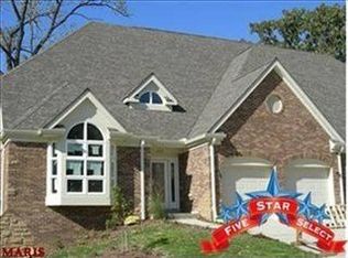 8707 Grants Log Cabin Ln, Saint Louis, MO 63123