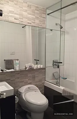 Rented by Highline Residential | media 43
