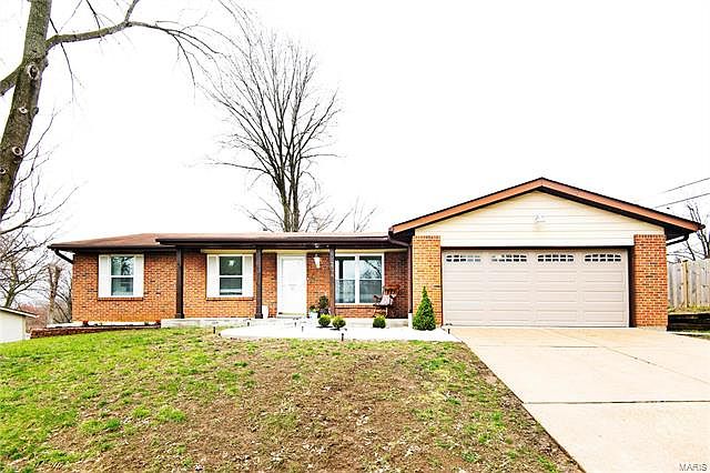 1st image of 2776 Creekwood Manor Ln