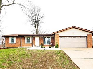 2776 Creekwood Manor Ln, Saint Louis, MO