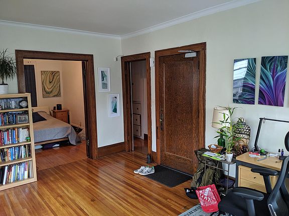 4th image of 1823 Laurel Ave APT 4
