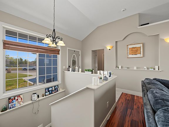 4th image of 2108 Brookefield Dr