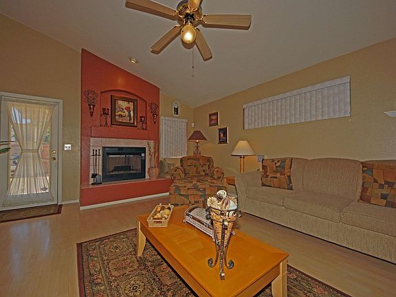 3rd image of 3643 W Sunbonnet Pl