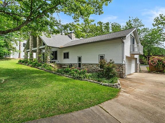 4th image of 8 Pine Ridge Cir