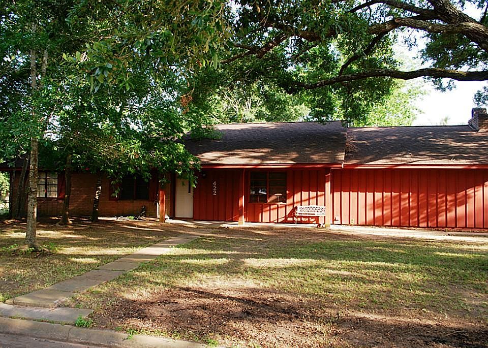 1st image of 422 Hereford Dr