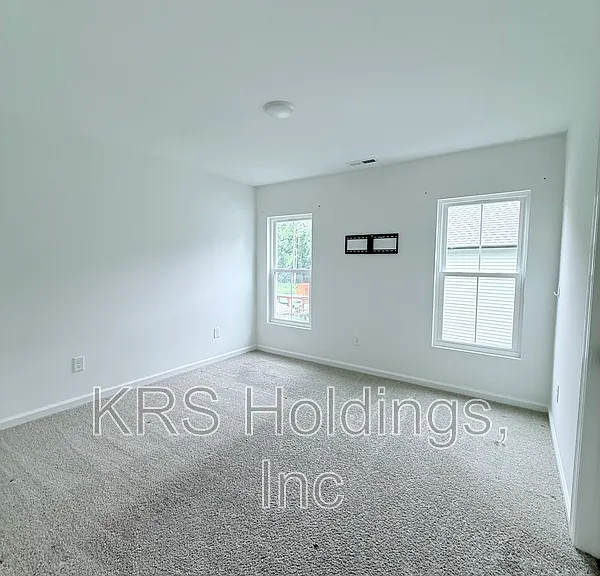 1420 Maplewood Dr #C — Photo 8