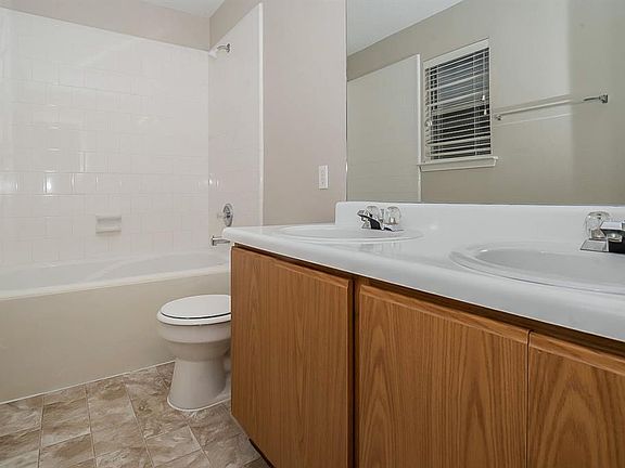 5th image of 7000 Glenshire Dr