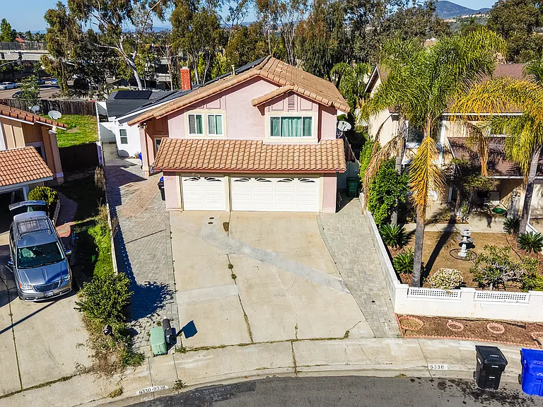 9338 Twin Mountain Cir — Photo 14