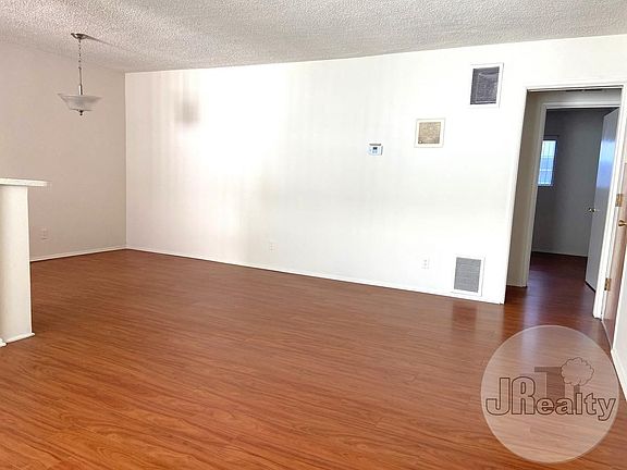 5th image of 1933 Pelham Ave #6